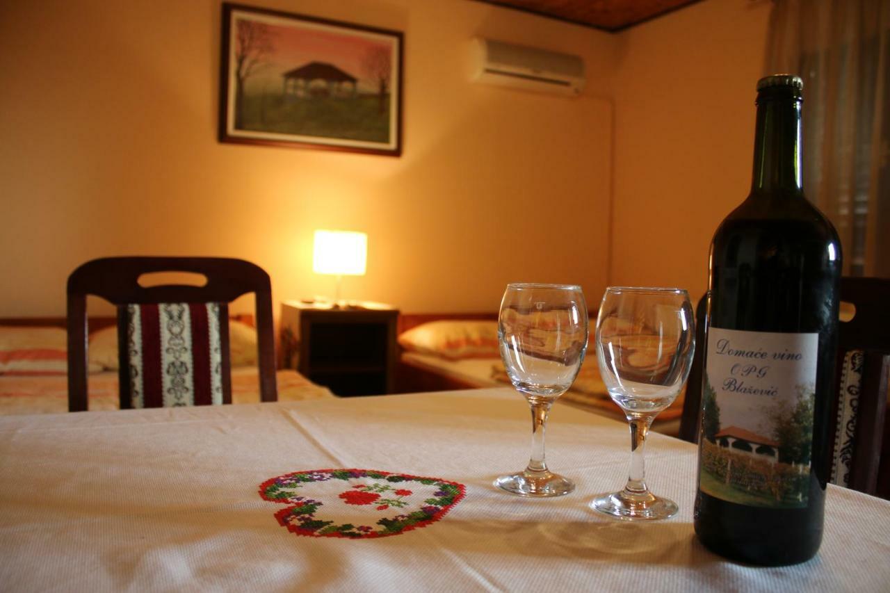 Guest House Blazevic Gornja Gracenica Exteriör bild